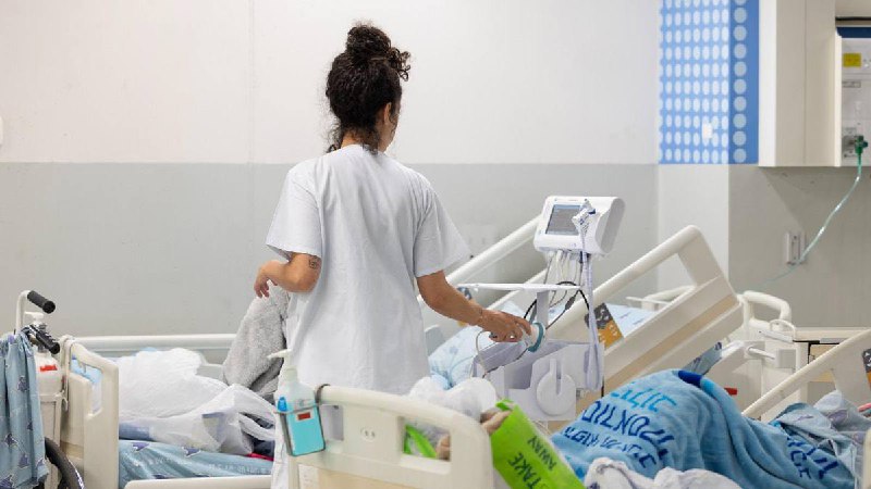 מתנגדי חיסונים ריססו "רוצחים": ושלחו איומים לאחות בקופ"ח בירושלים בשל חיסוני ילדים, חשוד נעצר.