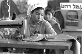 משרד החינוך השיק היום מהלך חינוכי רחב להטמעת חינוך פיננסי כחלק מתפיסת ההכשרה של תלמידי ישראל לחיים הבוגרים התוכנית נועדה להקנות לתלמידים אוריינות פיננסית מתקדמת, כלים לקבלת החלטות כלכליות מושכלות, אחר