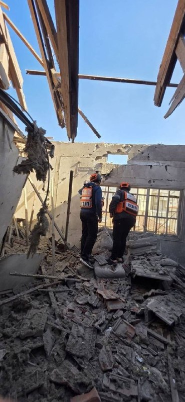 תיעוד הנפילה בבני ברק: טיל מצרר גרם לשבעה פצועים קל, בהם ארבעה ילדים