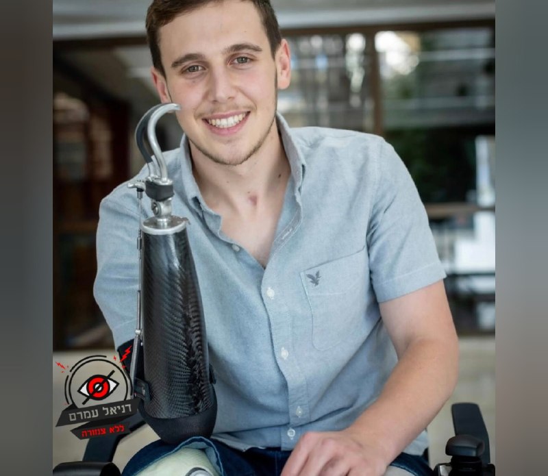 ארי שפיץ ידליק משואה ביום העצמאות