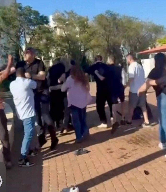 קטטה אלימה בין הורים בגן ציבורי בקרית גת בעקבות ריב מילולי