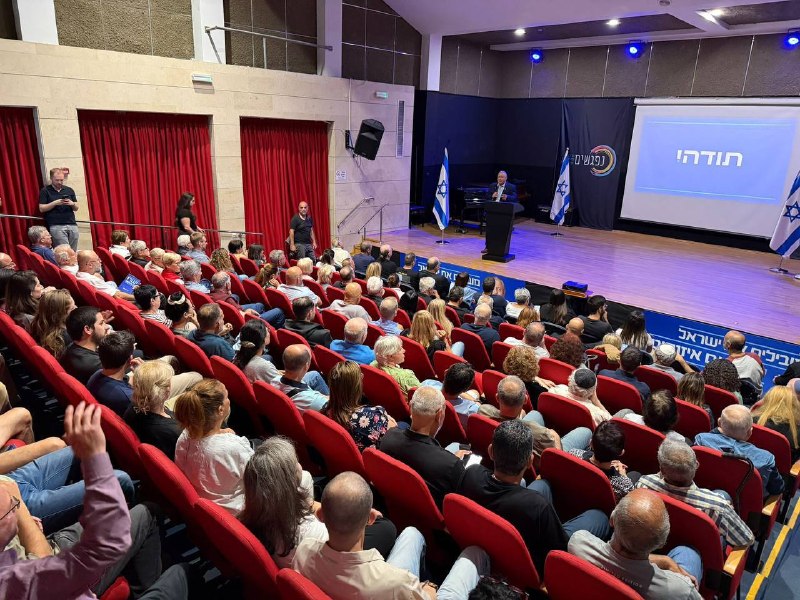הבחירות המוצהרות כבר כאן: גדי איזנקוט ובנט מתחרים על קולות הבוחרים