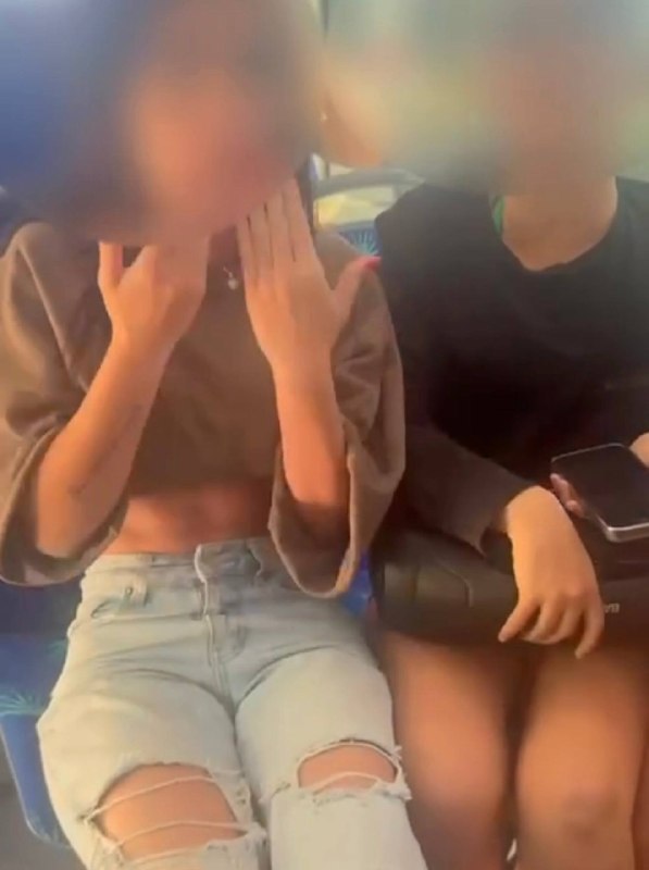״מפחדים להעיר לך יא פרחה״: עימות באוטובוס עם נערות המשמיעות מוזיקה רועשת - התיעוד שפרץ ויראלי