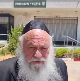 ח"כ גולדקנופף ביקר עריקים מהצבא בכלא 10 וכועס "הם מקבלים שם אוכל ישן מלפני חודשיים"