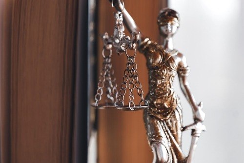 Criminal proceedings require professional legal accompaniment from the initial stages.