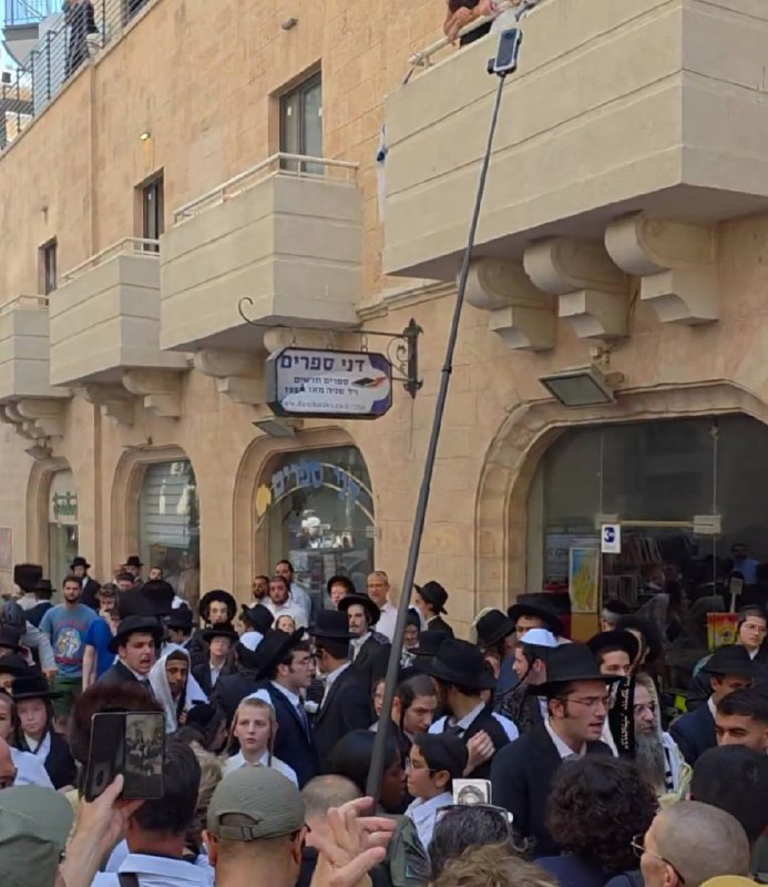 "יאלה הביתה": הפגנות שומרים שבת נגד "קפה בסמטה" שפתוח בשבת