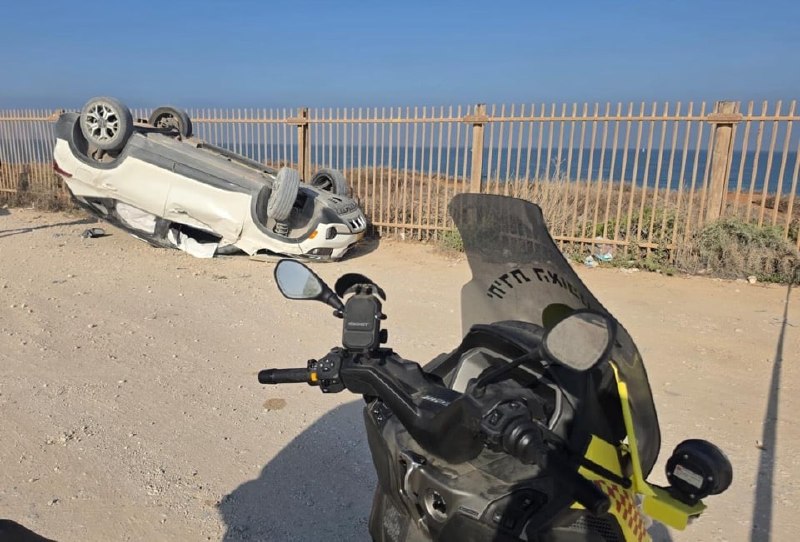 רוכב אופניים נפגע אנושות מרכב הפוך בהרצליה