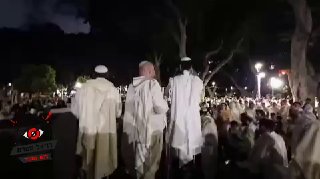 למעלה מ2000 יהודים השתתפו בתפילה בהפרדה בתל אביב בהובלת ארגון ראש יהודי
